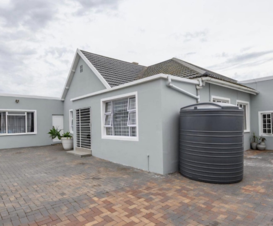 5 Bedroom Property for Sale in Mill Park Eastern Cape